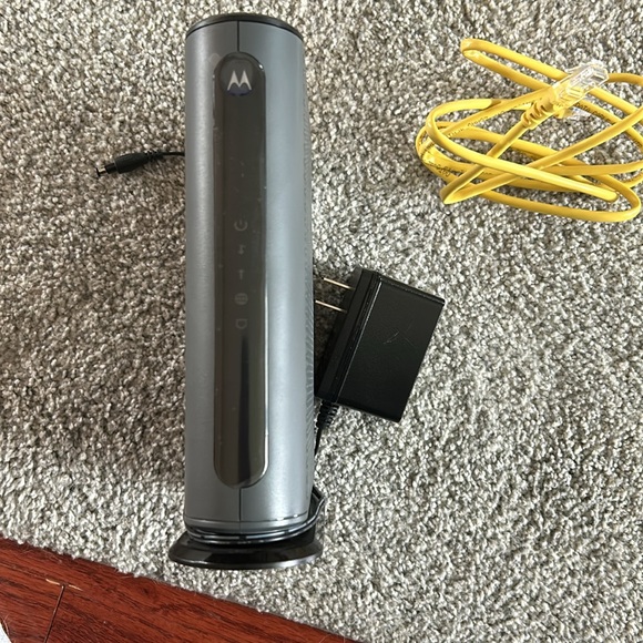 Motorola Modem MB7621 in great condition - Picture 6 of 7